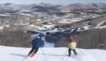 skiing in new york with mountains